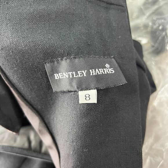 Bentley Harris Solid Black Minimalistic Formal Dress Midi Gold Clasp New Size 8 - Picture 8 of 8